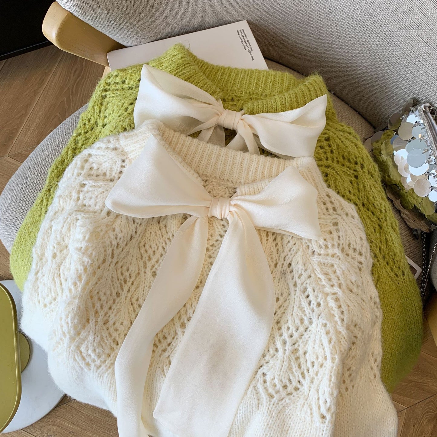 Women's French Style Tied Bow Long-sleeved Sweater SAM72
