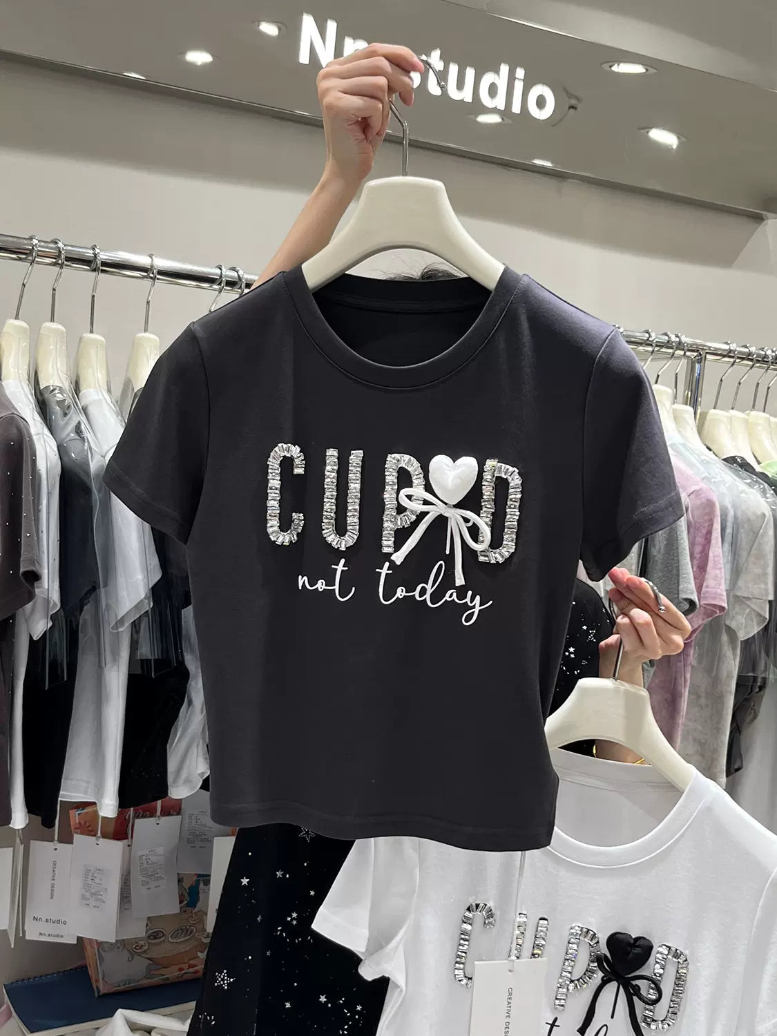 SFH Short-sleeved T-shirt for women's new summer style heavy industry diamond-encrusted three-dimensional peach heart design crop top