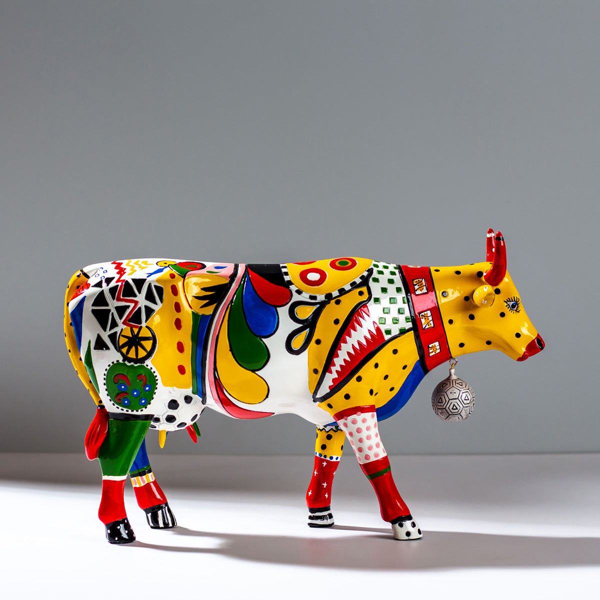 Handicraft handmade Trendy hand-painted art cow and horse resin ornaments jewelry store window decoration wine cabinet living room office housewarming gift SAM6111