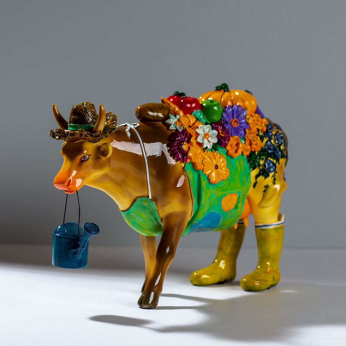 Handicraft handmade Trendy hand-painted art cow and horse resin ornaments jewelry store window decoration wine cabinet living room office housewarming gift SAM6111