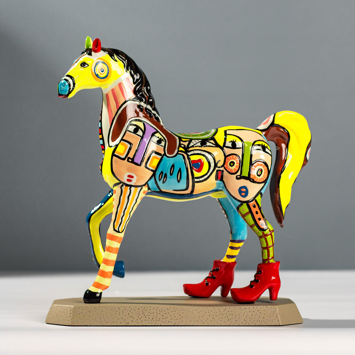 Handicraft handmade Trendy hand-painted art cow and horse resin ornaments jewelry store window decoration wine cabinet living room office housewarming gift SAM6111