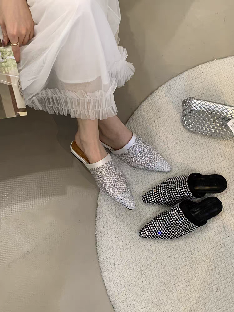 Niche retro pointed full diamond half slippers for women 2025 new hollow slim all-match flat-bottomed outer wear single shoes SAM209