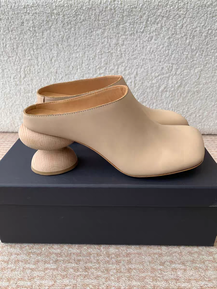 2025 new genuine leather special-shaped thick-heeled women's shoes retro shoes versatile comfortable closed-toe handmade shoes design SAM490
