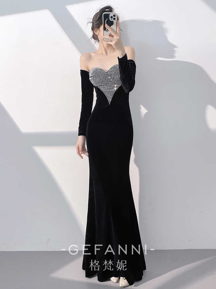 Black evening dress for women new high-end light luxury niche high-end one-shoulder host fishtail dress SAM102