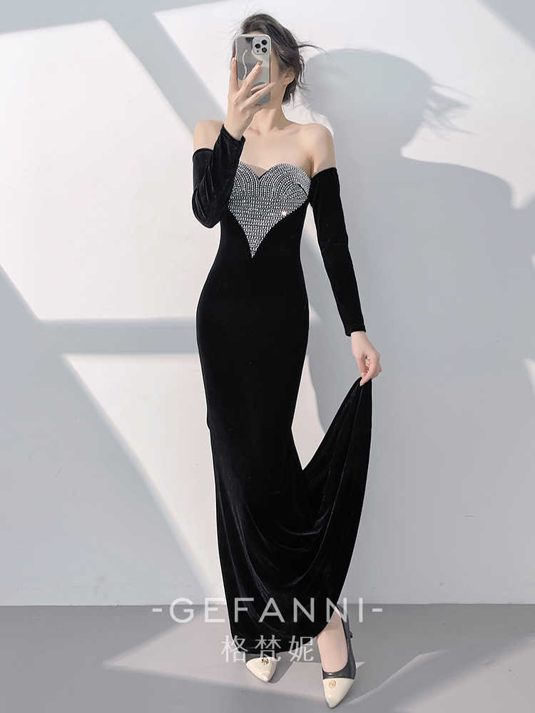 Black evening dress for women new high-end light luxury niche high-end one-shoulder host fishtail dress SAM102