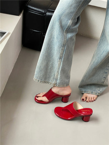 Thick heel flip flops for women in summer wear 2025 new high-end small shoes for women silver foot-clip sandals for women SAM633
