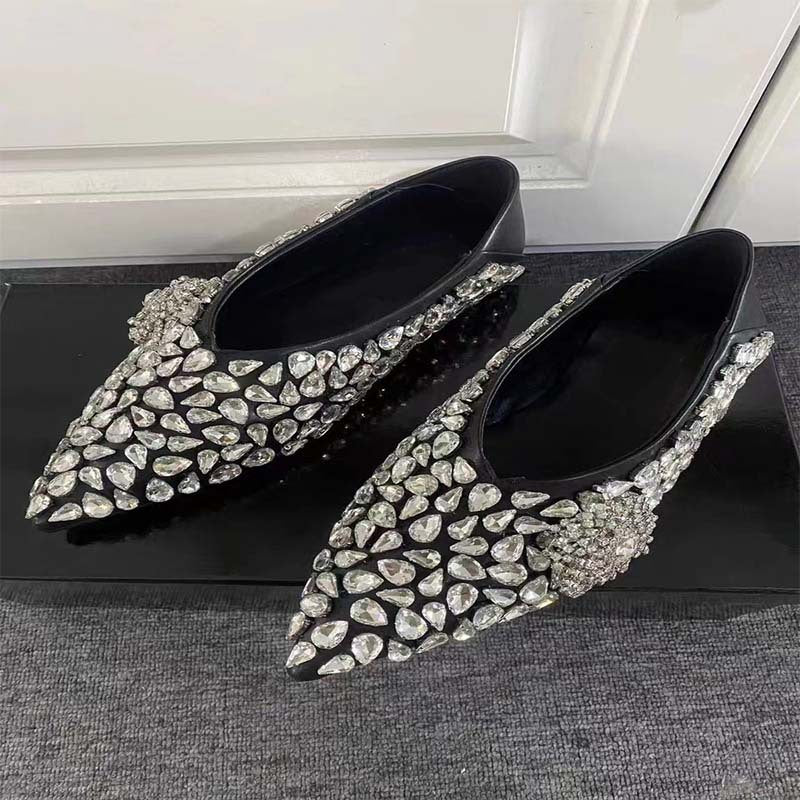 Luxurious Crystal Embellished Pointed-Toe Flats SAM790
